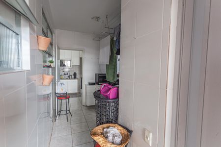 Apartamento à venda com 110m², 3 quartos e 1 vagaÁrea de Serviço