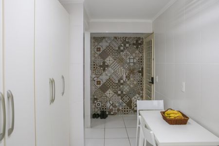 Apartamento à venda com 110m², 3 quartos e 1 vagaÁrea de Serviço