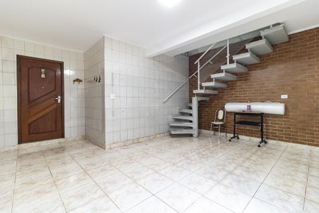 Casa à venda com 130m², 3 quartos e 2 vagas Casa à venda com 130m², 3 quartos e 2 vagasSala
