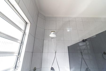 Casa à venda com 130m², 3 quartos e 2 vagas Casa à venda com 130m², 3 quartos e 2 vagasBanheiro