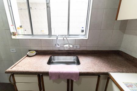 Casa à venda com 130m², 3 quartos e 2 vagas Casa à venda com 130m², 3 quartos e 2 vagasCozinha