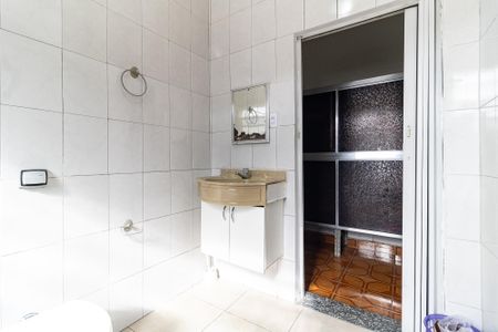Casa à venda com 130m², 3 quartos e 2 vagas Casa à venda com 130m², 3 quartos e 2 vagasBanheiro