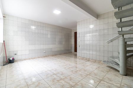 Casa à venda com 130m², 3 quartos e 2 vagas Casa à venda com 130m², 3 quartos e 2 vagasSala