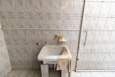Casa à venda com 130m², 3 quartos e 2 vagas Casa à venda com 130m², 3 quartos e 2 vagasLavanderia