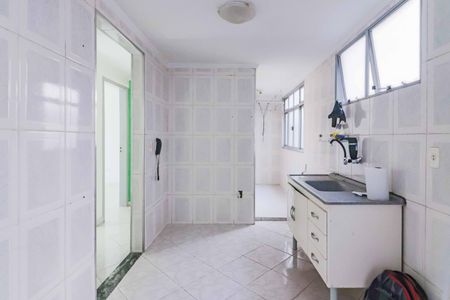 Apartamento à venda com 55m², 2 quartos e 1 vaga Apartamento à venda com 55m², 2 quartos e 1 vagaCozinha e Área de Serviço