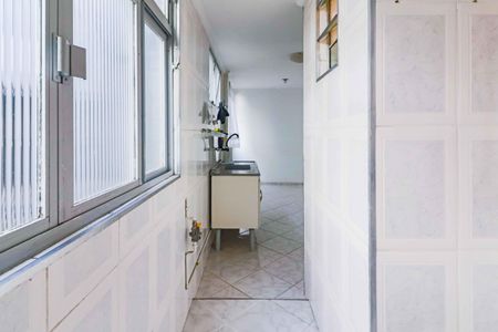 Apartamento à venda com 55m², 2 quartos e 1 vaga Apartamento à venda com 55m², 2 quartos e 1 vagaCozinha e Área de Serviço