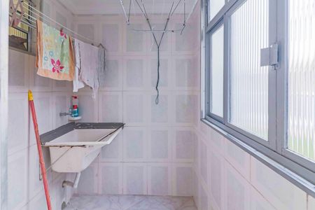 Apartamento à venda com 55m², 2 quartos e 1 vaga Apartamento à venda com 55m², 2 quartos e 1 vagaCozinha e Área de Serviço