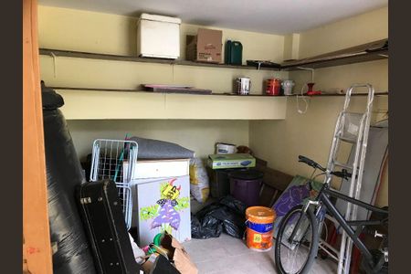 Casa à venda com 169m², 3 quartos e 2 vagas