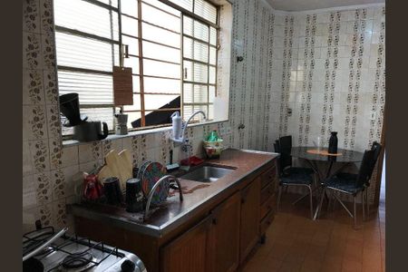 Casa à venda com 169m², 3 quartos e 2 vagas