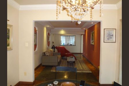 Casa à venda com 271m², 3 quartos e 2 vagas