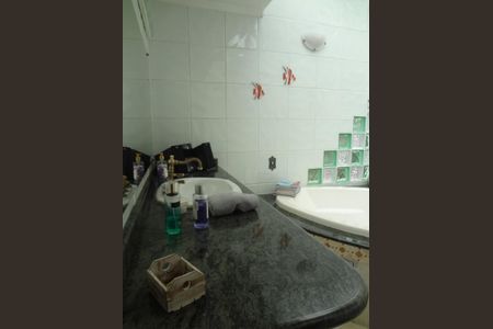 Casa à venda com 271m², 3 quartos e 2 vagas