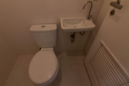 Apartamento à venda com 90m², 2 quartos e 2 vagasBanheiro de serviço