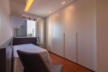 Apartamento à venda com 90m², 2 quartos e 2 vagasQuarto