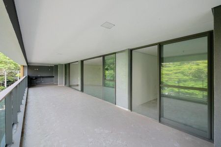 Apartamento à venda com 274m², 4 quartos e 4 vagas