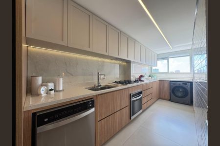 Apartamento à venda com 136m², 3 quartos e 2 vagas