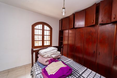 Casa à venda com 175m², 3 quartos e 2 vagas Casa à venda com 175m², 3 quartos e 2 vagasQuarto 3