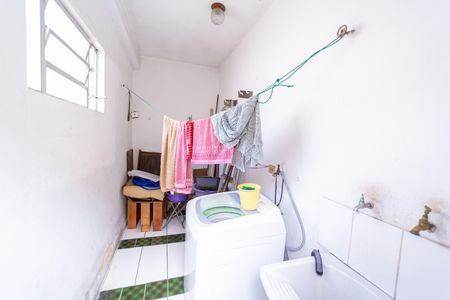 Casa à venda com 175m², 3 quartos e 2 vagas Casa à venda com 175m², 3 quartos e 2 vagasÁrea de Serviço