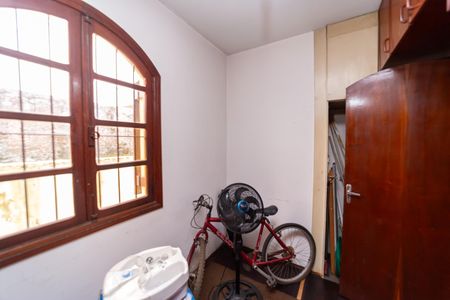 Casa à venda com 175m², 3 quartos e 2 vagas Casa à venda com 175m², 3 quartos e 2 vagasQuarto 1