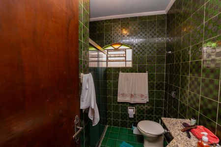 Casa à venda com 175m², 3 quartos e 2 vagas Casa à venda com 175m², 3 quartos e 2 vagasBanheiro