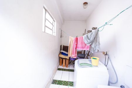 Casa à venda com 175m², 3 quartos e 2 vagas Casa à venda com 175m², 3 quartos e 2 vagasÁrea de Serviço