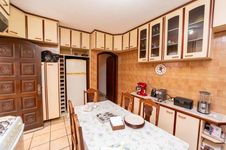 Casa à venda com 175m², 3 quartos e 2 vagas Casa à venda com 175m², 3 quartos e 2 vagasCozinha