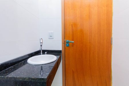 Casa à venda com 109m², 3 quartos e 2 vagas Casa à venda com 109m², 3 quartos e 2 vagasBanheiro 2