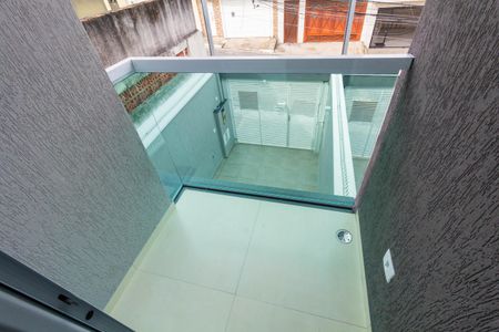 Casa à venda com 109m², 3 quartos e 2 vagas Casa à venda com 109m², 3 quartos e 2 vagasVaranda