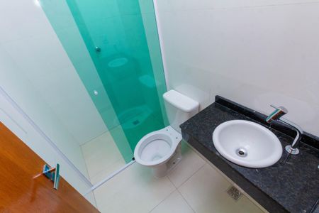 Casa à venda com 109m², 3 quartos e 2 vagas Casa à venda com 109m², 3 quartos e 2 vagasBanheiro 2