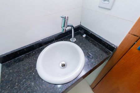 Casa à venda com 109m², 3 quartos e 2 vagas Casa à venda com 109m², 3 quartos e 2 vagasBanheiro 2