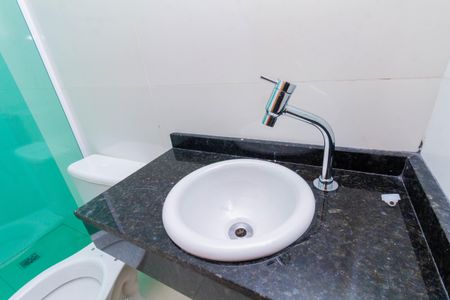 Casa à venda com 109m², 3 quartos e 2 vagas Casa à venda com 109m², 3 quartos e 2 vagasBanheiro 2