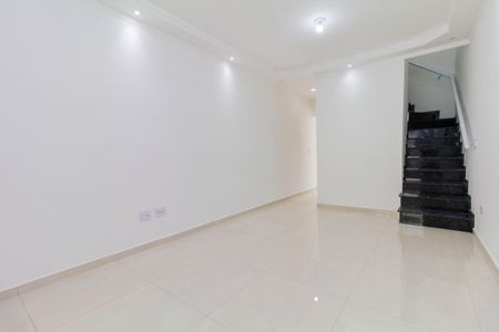 Casa à venda com 109m², 3 quartos e 2 vagas Casa à venda com 109m², 3 quartos e 2 vagasSala