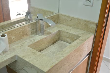 Apartamento à venda com 130m², 2 quartos e 1 vagaBanheiro Social