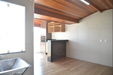 Apartamento à venda com 130m², 2 quartos e 1 vagaÁrea de Serviço