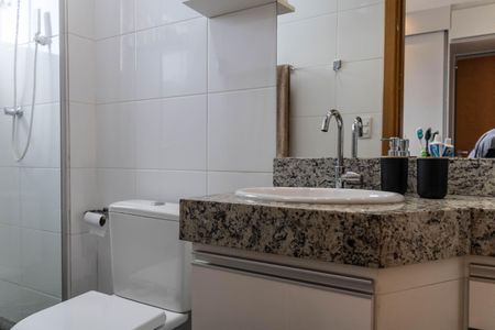 Apartamento à venda com 132m², 2 quartos e 3 vagasBanheiro da Suíte 2
