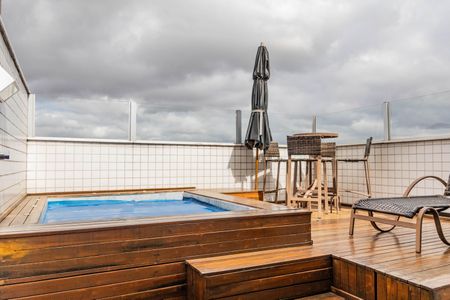 Apartamento à venda com 132m², 2 quartos e 3 vagasÁrea comum - Piscina