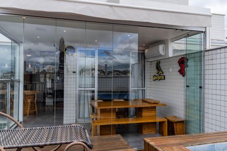 Apartamento à venda com 132m², 2 quartos e 3 vagasÁrea comum - Piscina