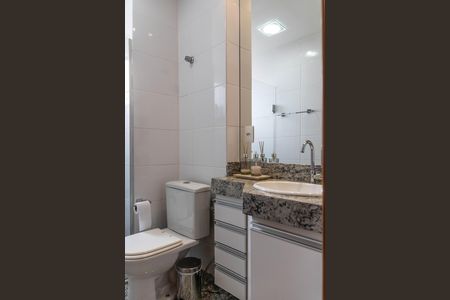 Apartamento à venda com 132m², 2 quartos e 3 vagasBanheiro Social