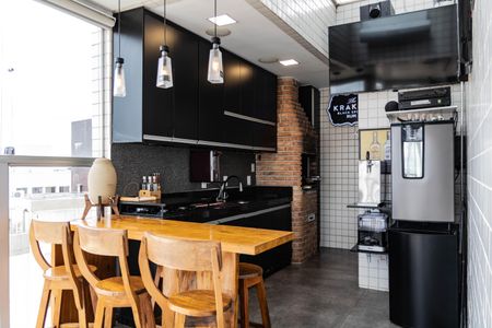 Apartamento à venda com 132m², 2 quartos e 3 vagasVaranda da Sala 2