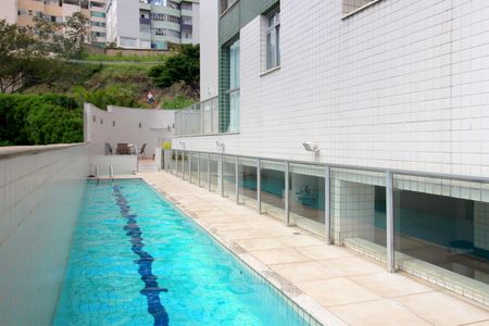 Apartamento à venda com 132m², 2 quartos e 3 vagasÁrea comum - Piscina