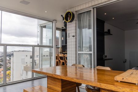 Apartamento à venda com 132m², 2 quartos e 3 vagasVaranda da Sala 2