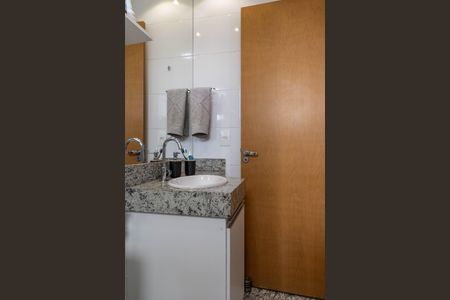 Apartamento à venda com 132m², 2 quartos e 3 vagasBanheiro da Suíte 2