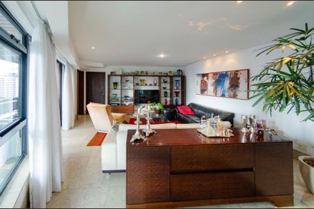 Apartamento à venda com 185m², 4 quartos e 4 vagasSala