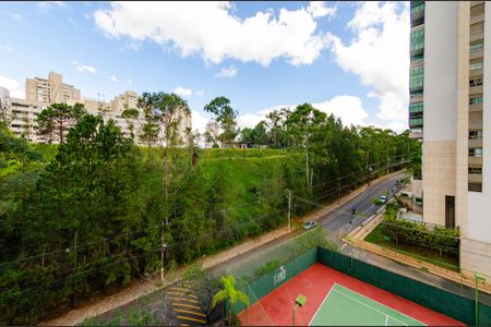 Apartamento à venda com 185m², 4 quartos e 4 vagasVista