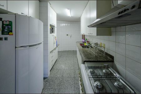 Apartamento à venda com 185m², 4 quartos e 4 vagasCozinha