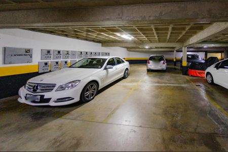 Apartamento à venda com 185m², 4 quartos e 4 vagasGaragem