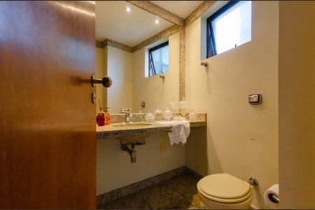 Apartamento à venda com 185m², 4 quartos e 4 vagasLavabo