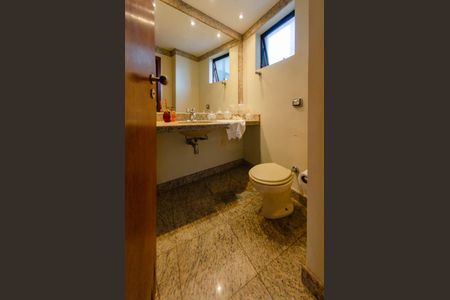 Apartamento à venda com 185m², 4 quartos e 4 vagasLavabo