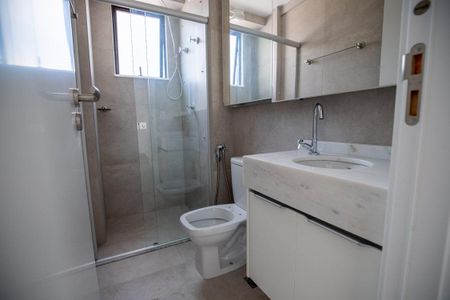 Apartamento à venda com 66m², 2 quartos e 2 vagas Apartamento à venda com 66m², 2 quartos e 2 vagasBanheiro Social