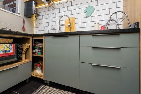 Casa à venda com 100m², 2 quartos e 1 vagaCozinha - Armários