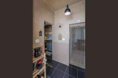 Casa à venda com 100m², 2 quartos e 1 vagaHall de passagem